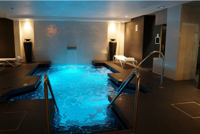 Circuito Spa con Cava o Zumo y Cena para dos en Serena SPA @ Grums Hotel 4* (Barcelona)