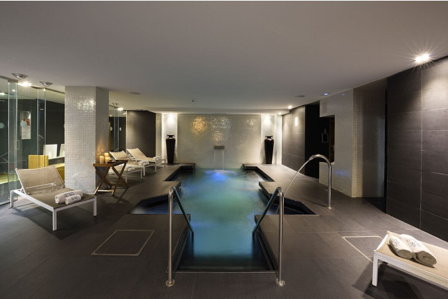 Circuito Spa con Cava o Zumo y Cena para dos en Serena SPA @ Grums Hotel 4* (Barcelona)