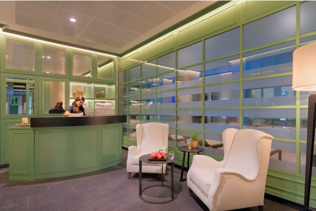 Circuito Spa, Masaje y Comida o Cena en Despacio Spa Centre del Hotel H10 Marina 4* (Barcelona)