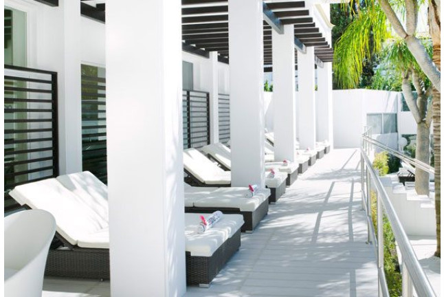 H10 Andalucía Plaza: Circuito Spa, Acceso a la Terraza Privilege y Copa de Cava para dos (Marbella, Málaga)