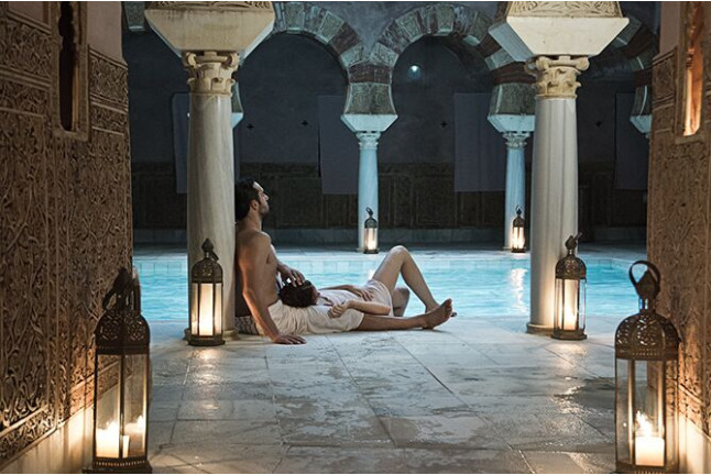 Exclusivo Aladinia: Baños Árabes de Noche y Masaje Relajante en Hammam Al Andalus (Córdoba)