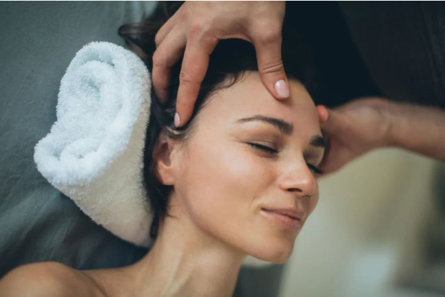 Ritual Serenidad con Exfoliación, Tratamiento y Masaje Facial en KMS Head Spa (Perpiñán, Francia)