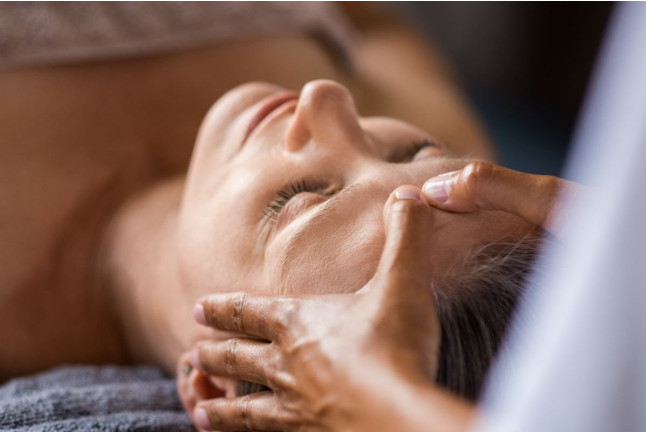 Higiene Holística Facial Personalizada en Alqiro (Madrid)