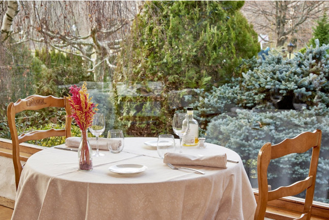 Cena para dos en Hotel Grèvol Spa 4* (Llanars, Girona)