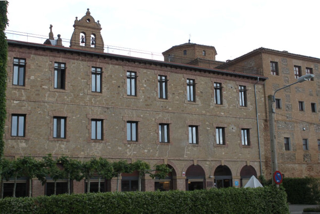 Escapada con Visita a Bodega y Cata de Vinos en Hospedería de Alesves (Villafranca, Navarra)