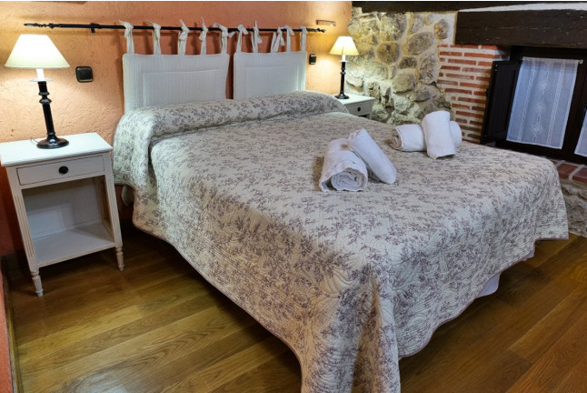 Escapada con Visita a Bodega y Opción a Cena en Sinagoga Posada Real 4* (Peñaranda de Duero, Burgos)