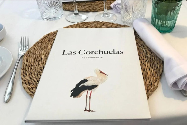 Comida o Cena para dos en Restaurante Las Corchuelas del Hotel Hospes Palacio de Arenales & Spa 5* (Cáceres)