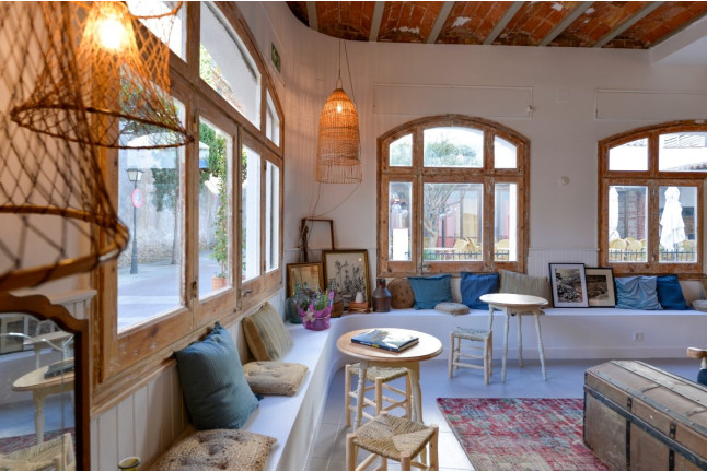 Escapada de 1 o 2 Noches con Desayuno en Hostal Boutique Sa Nansa (Tossa de Mar, Girona)