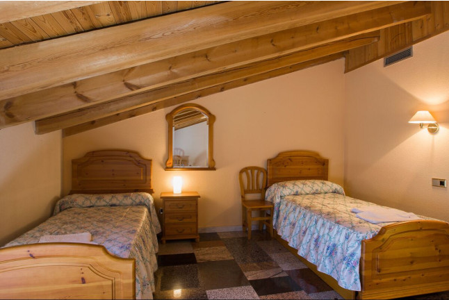 Escapada con Cena en Hostal Casa Ramón (Quintanar de la Sierra, Burgos)