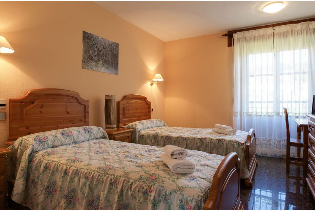 Escapada con Cena en Hostal Casa Ramón (Quintanar de la Sierra, Burgos)