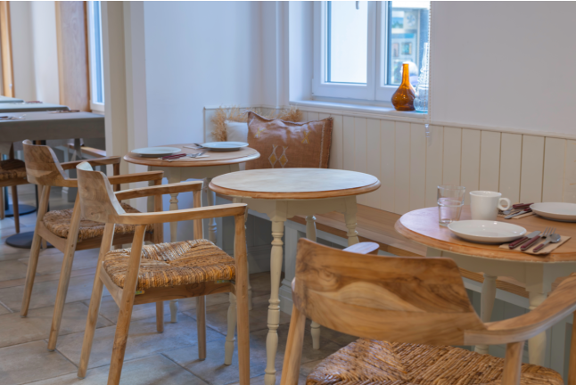 Escapada de 1 o 2 Noches con Desayuno en Hostal Boutique Es Portalet (Sant Feliu de Guíxols, Girona)