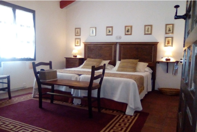 Escapada de 2 Noches con Desayuno en Hostería Casa Adriano (Alanís, Sevilla)