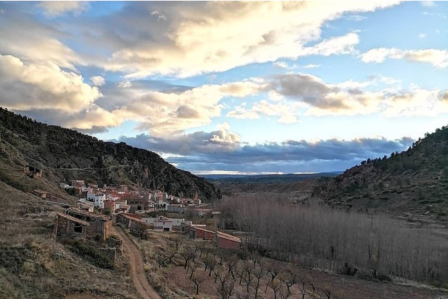 Escapada Rural de 2 Noches con Desayuno en Hostería la Barbacana (Tramacastiel, Teruel)