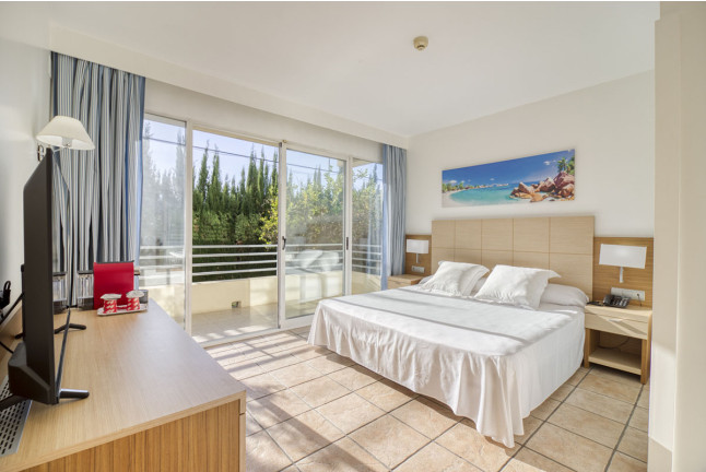 Escapada de 2 Noches en Hotel Abril (San Juan, Alicante)