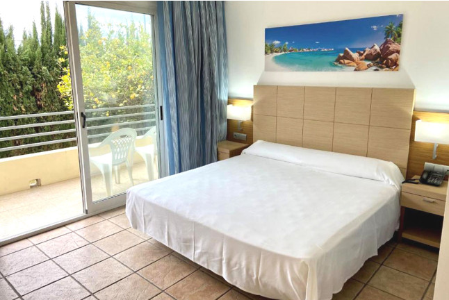 Escapada en Hotel Abril (San Juan, Alicante)