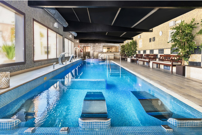 Circuito Spa y Masaje para dos en Sallés Hotel Aeroport de Girona 4* (Riudellots de la Selva, Girona)