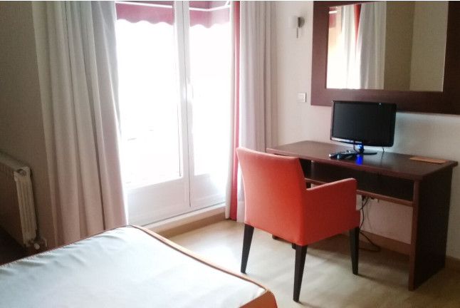 Escapada con Cena en Hotel Alfageme (Trobajo del Camino, León)