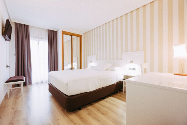 Escapada de 2 Noches con Desayuno y Acceso Privado al Spa en Hotel Alfonso I 4* (Tui, Pontevedra)