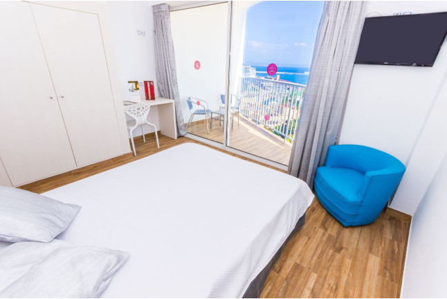 Escapada de 2 Noches con Bañera Hidromasaje en Hotel Amic Horizonte 3* (Palma de Mallorca)