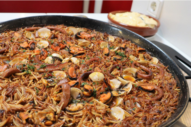 Escapada de 2 Noches con Comida o Cena, Piscina Termal y Terma Romana en Hotel Balneario Playa de Coma-Ruga 4* (Tarragona)