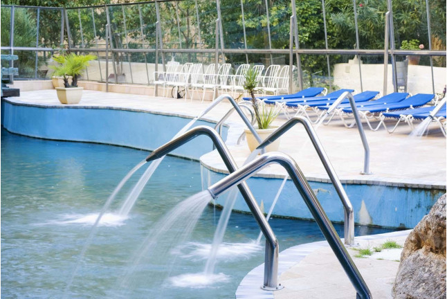 Circuito Spa y Comida para dos en Hotel Balneario de La Virgen (Jaraba, Zaragoza)