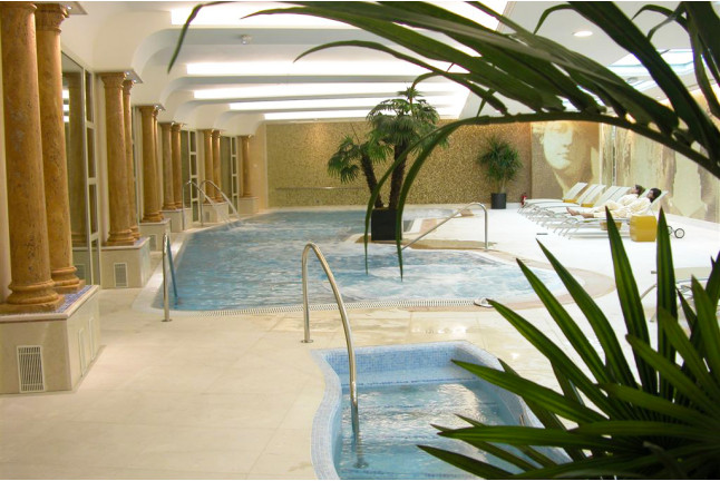 Circuito Spa, Masaje y Cena Romántica en Hotel Beatriz Toledo Auditorium & Spa 4* (Toledo)