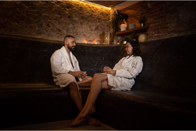 Experiencia Relax & Termal: Recorrido y Masaje para dos en RVHotels Broquetas Spa Termal*** (Caldes de Montbui, Barcelona)