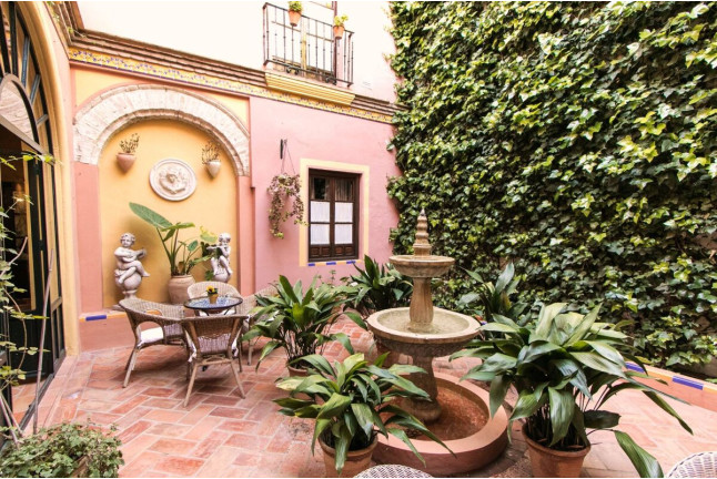 Escapada con Bañera Hidromasaje en Hotel El Rincón de las Descalzas 3* (Carmona, Sevilla)