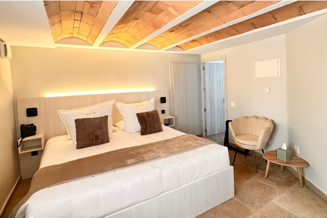 Escapada con Cena en el Hotel Boutique Comtal Empúries (Castelló d'Empúries, Girona)