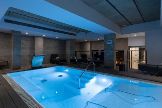 Circuito Spa y Masaje con Aromaterapia o Terapéutico en Hotel Catalonia Ramblas 4* (Barcelona)