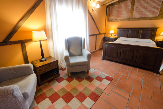 Escapada en Hotel Rural Cerro Príncipe con Visita y Cata para dos en Bodega Las Encomiendas (Badajoz)