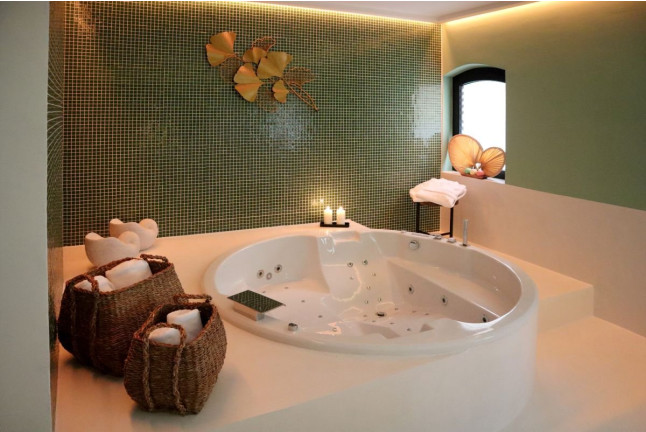 Escapada con Jacuzzi en Hotel Boutique Divino (Figueres, Girona)