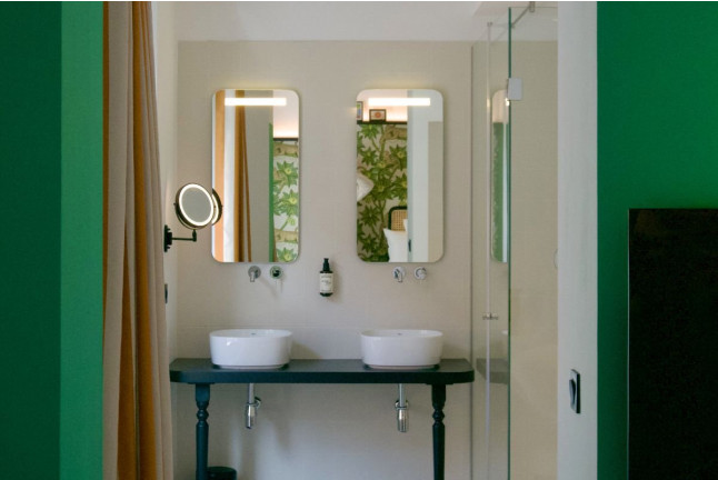 Escapada con Jacuzzi en Hotel Boutique Divino (Figueres, Girona)