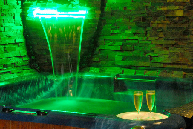 Escapada de 2 Noches con Spa Privado Romántico y Masaje Opcional en El Huerto del Abuelo (Almiruete, Guadalajara)