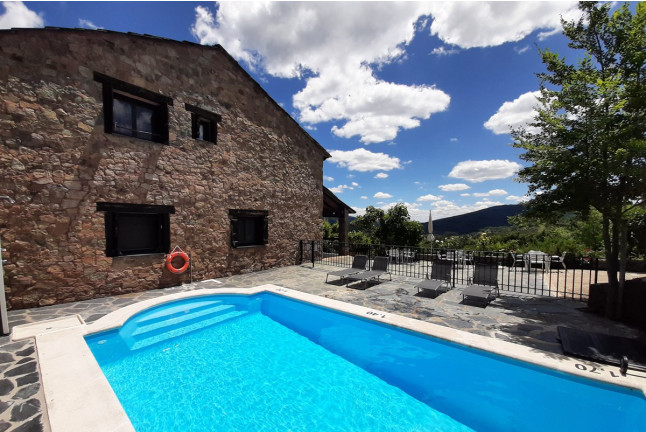 Escapada de 2 Noches con Spa Privado Romántico y Masaje Opcional en El Huerto del Abuelo (Almiruete, Guadalajara)