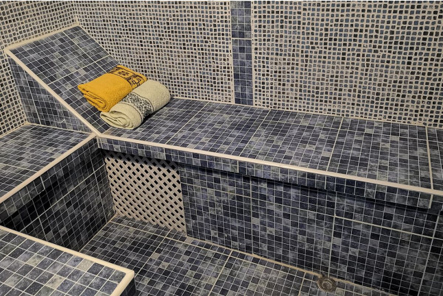 Escapada de 1 o 2 Noches con Hammam en Hotel Cuevas Zacarías (Guadix, Granada)