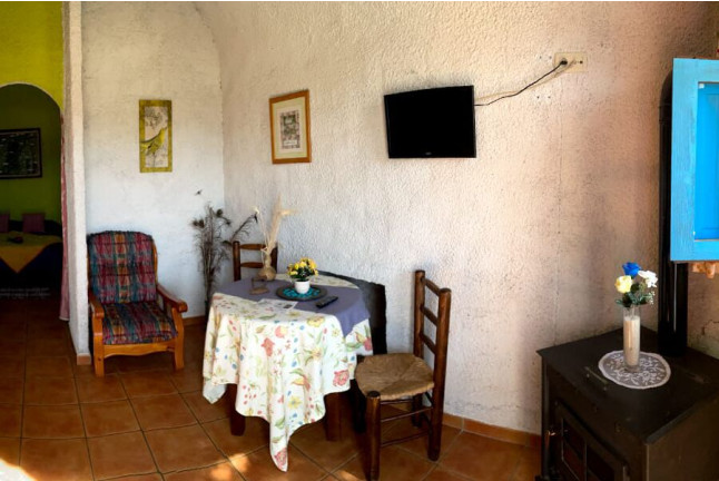 Escapada de 1 o 2 Noches con Hammam en Hotel Cuevas Zacarías (Guadix, Granada)