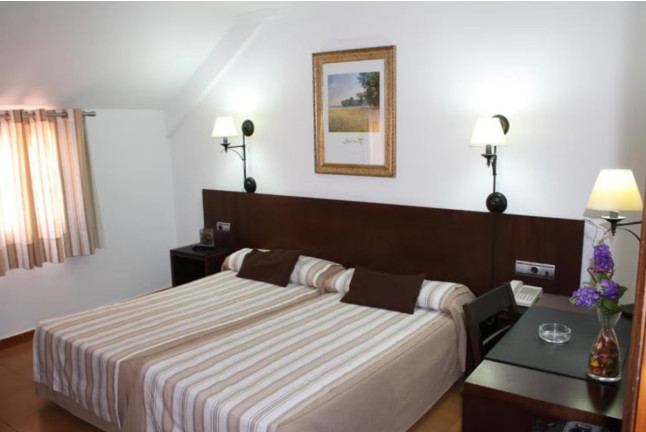 Escapada Rural en Hotel Del Carmen (Prado Del Rey, Cádiz)