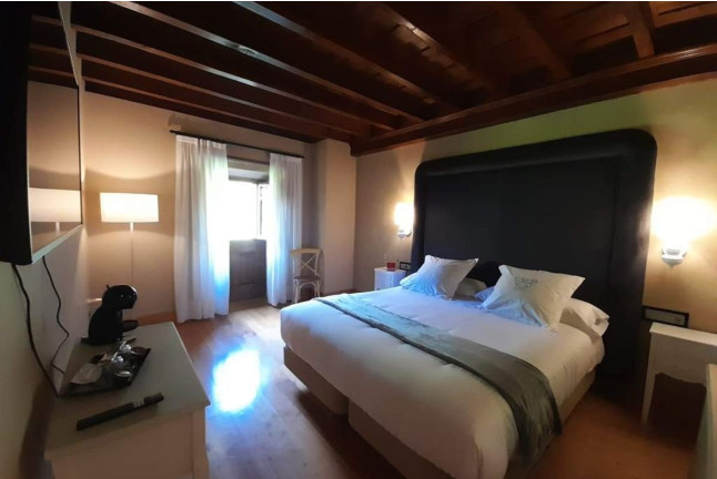 Escapada de 2 Noches, Zona Wellness Privada y Opción a Masaje en Hotel Boutique Casona de la Pinta (Cantabria)