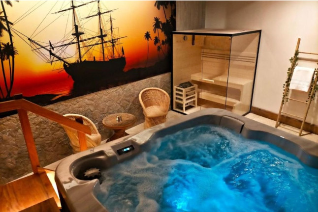 Escapada de 2 Noches, Zona Wellness Privada y Opción a Masaje en Hotel Boutique Casona de la Pinta (Cantabria)