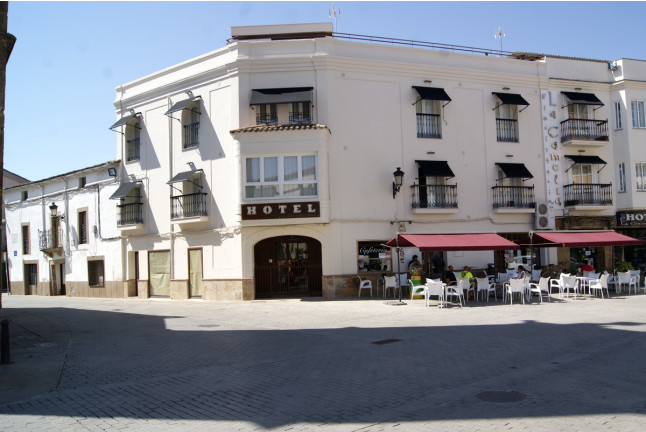 Escapada con Desayuno en Hotel La Encomienda (Moraleja, Cáceres)