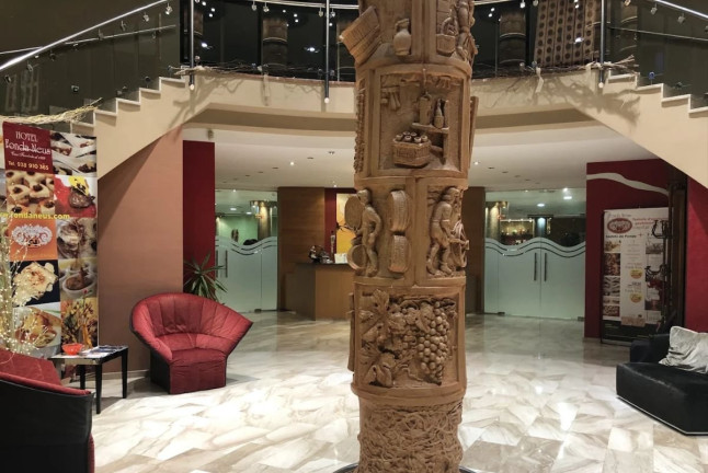 Escapada de 2 Noches con Desayuno en Hotel Fonda Neus (Sant Sadurní d'Anoia, Barcelona)
