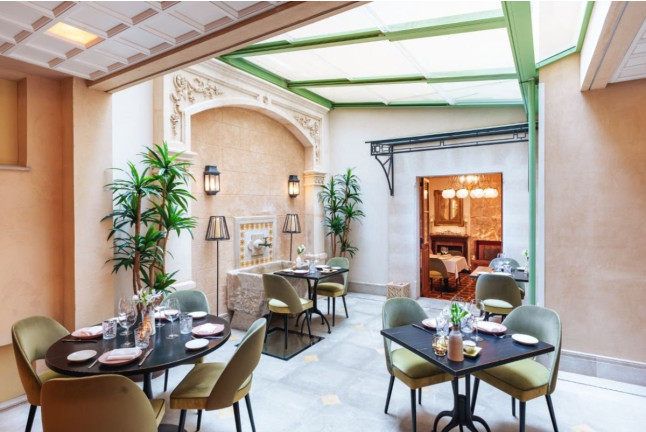 Desayuno de Lujo 5* Buffet y a la Carta con Circuito Spa y Copa de Cava para dos en Glòria de Sant Jaume 5* (Palma, Mallorca)