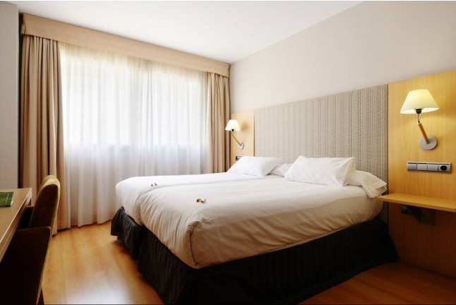 Escapada de 2 Noches con Desayuno en U Hotel Villa-Gomá (Zaragoza)