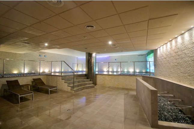 Circuito Spa y Masaje para Parejas en Hotel Granada Palace 5* (Granada)
