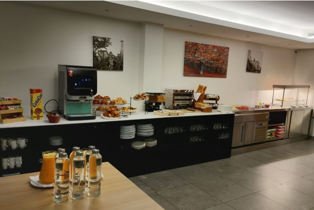 Escapada con Desayuno y Cena en Hotel Iraipe Santuario De Arantzazu (Oñate, Guipúzcoa)