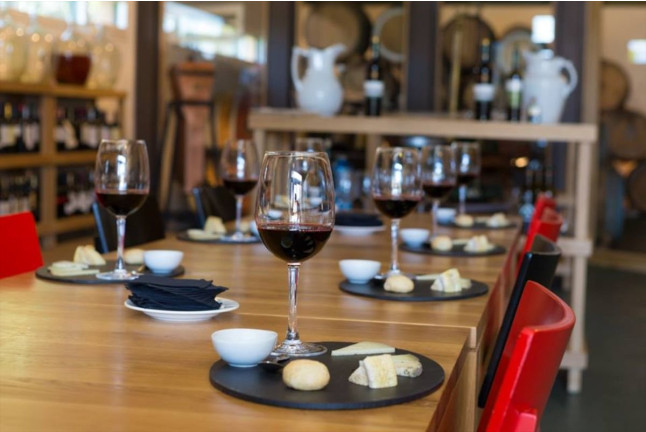 Cata de Vinos en Hacienda Zorita Wine Hotel 5* (Valverdón, Salamanca)