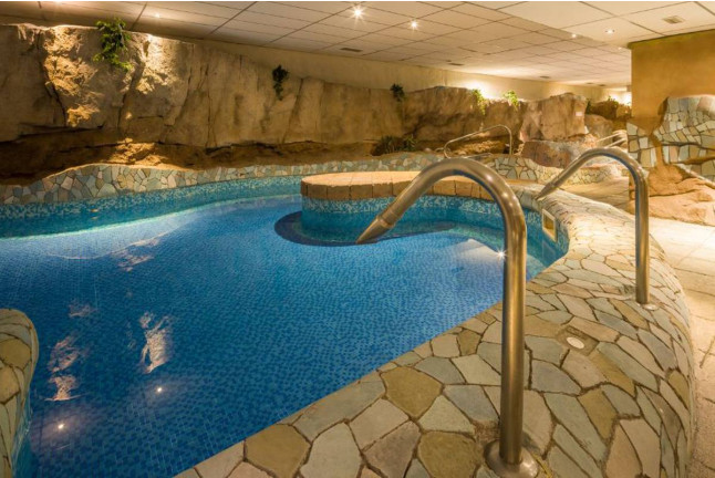 Circuito Spa y Mascarilla Profunda para dos en Hotel ILUNION Les Corts 4* - NATUR Spa (Barcelona)