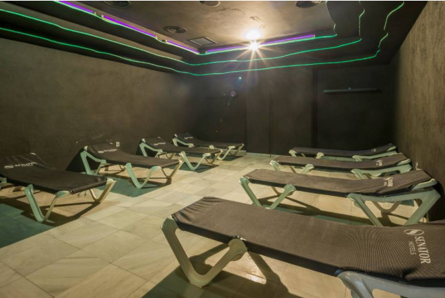 Circuito Spa y Mascarilla Profunda para dos en Hotel ILUNION Les Corts 4* - NATUR Spa (Barcelona)