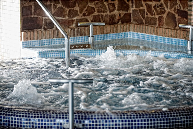 Circuito Spa y Masaje en Elaiwa spa del Hotel La Caminera Club de Campo 5* (Torrenueva, Ciudad Real)